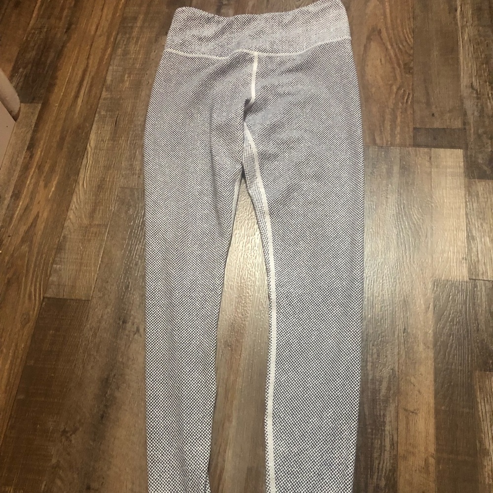Zyia leggings black and white size 6-8